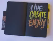 Skicák Sakura v pev. vazbě (černý papír)13x21 140g